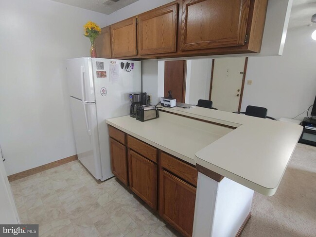 Building Photo - 23239 Rosewood Ct