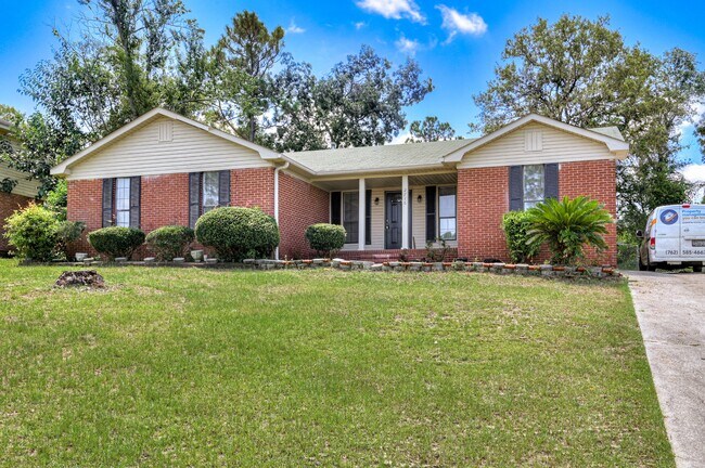 Foto del edificio - 2716 Cardigan Ct