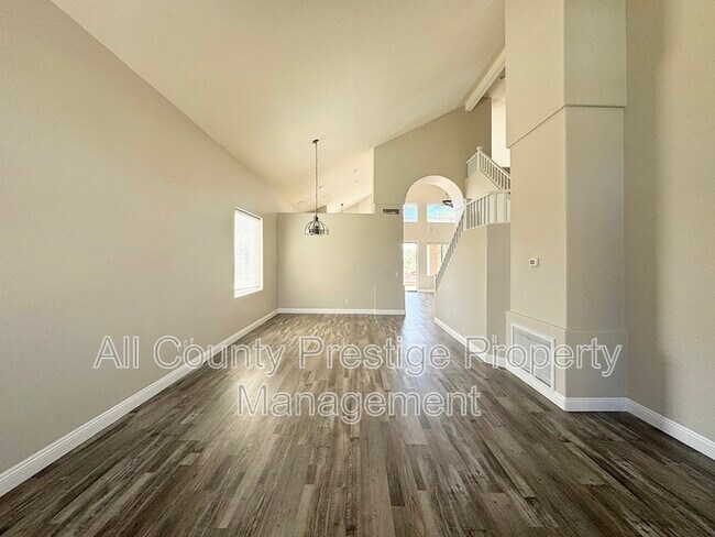 Building Photo - 2602 E Glass Ln