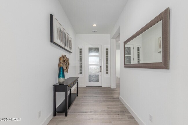 Foto del edificio - 2346 E Warbler Rd