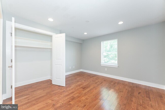Building Photo - 3405 Fairmount Ave