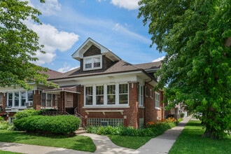 Building Photo - 1447 S Cuyler Ave