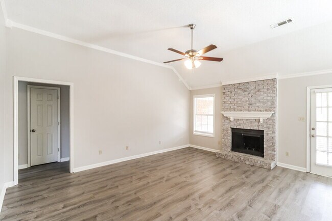 Foto del edificio - 6665 Millgrove Park Dr