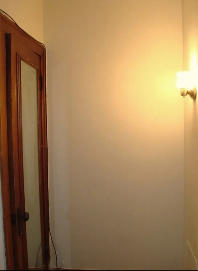Foto del edificio - 3235 N Lockwood Ave