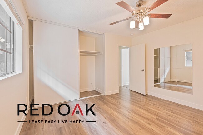 Foto del edificio - Cheerful, Spacious One Bedroom With Tons o...