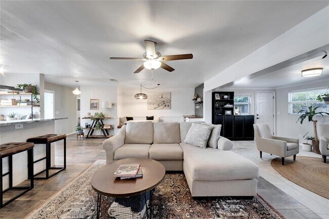 Foto del edificio - 2138 Timber Ln