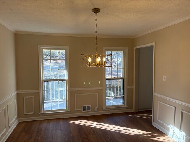 Foto del edificio - 807 Oak Bridge Ln