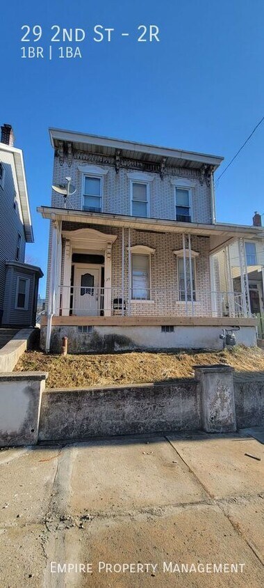 Primary Photo - 2nd Floor: 1 Bedroom / 1 Bathroom Apartmen...