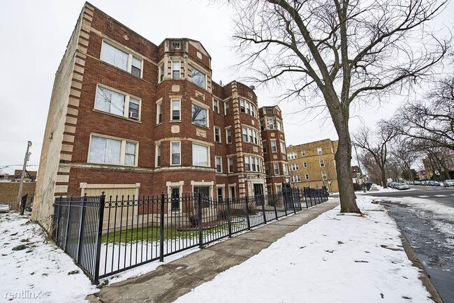 Building Photo - 1 br, 1 bath Apartment - 8253 S Ingleside Ave