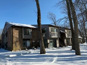 Building Photo - 15 Lexington Ct