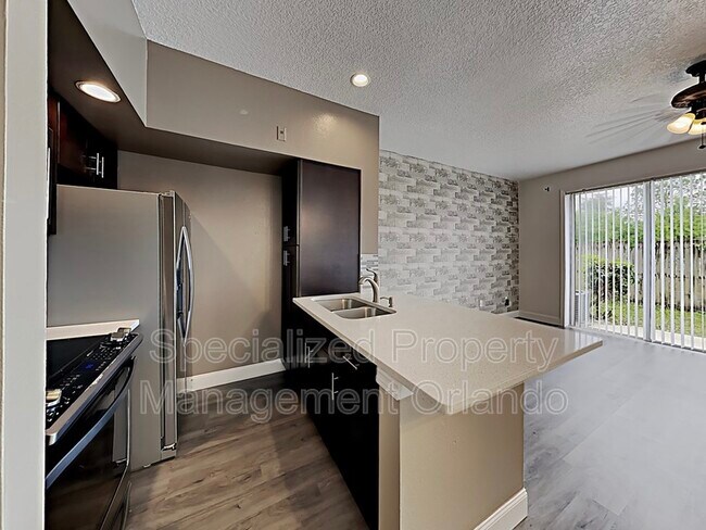 Foto del edificio - 4484 St Georges Ct