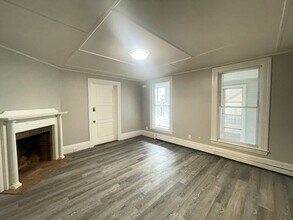 Building Photo - 12 Court St