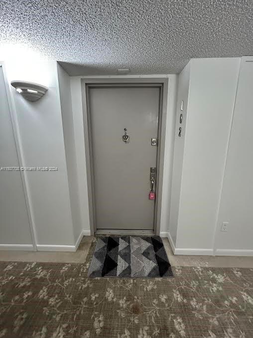 Foto del edificio - 16200 Golf Club Rd