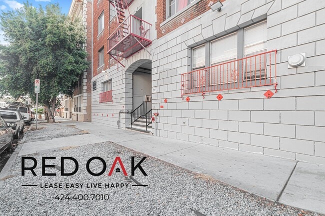 Building Photo - 687 Shatto Pl