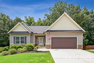 Building Photo - 124 Kings Crossing Ct