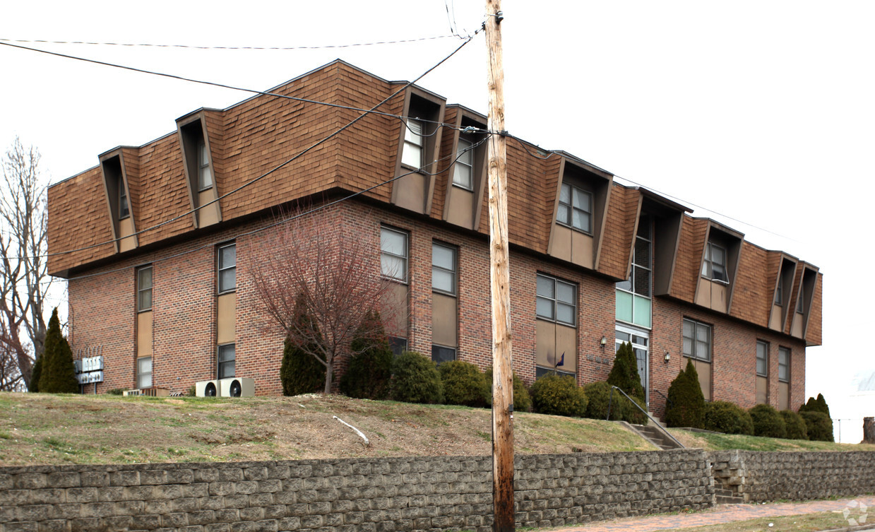 Building Photo - Bill Hill Apartments