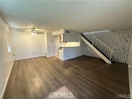 Foto del edificio - 3532 Rainbow Ln