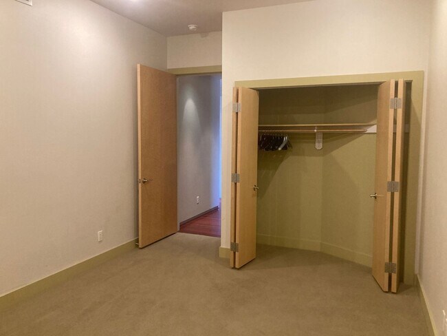 Building Photo - Luxury Penthouse Condo in the Heart of Dow...