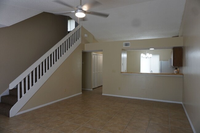 Building Photo - 3 bedroom / 2 bathroom home in Atlantic Beach