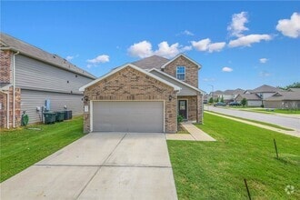 Building Photo - 4717 Nopalitos Way