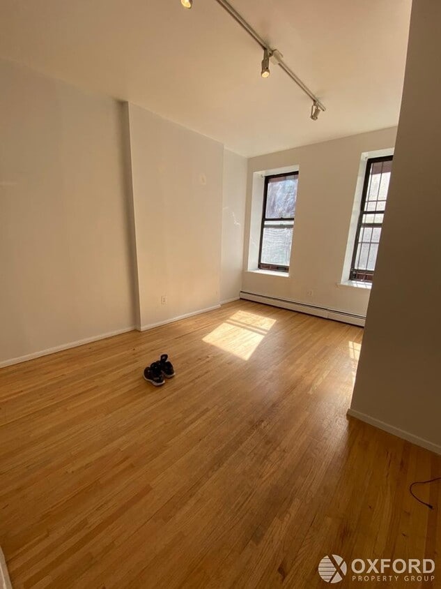 Primary Photo - 415 West 52nd Street
