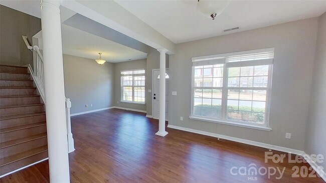 Building Photo - 10730 Yellow Tail Ct