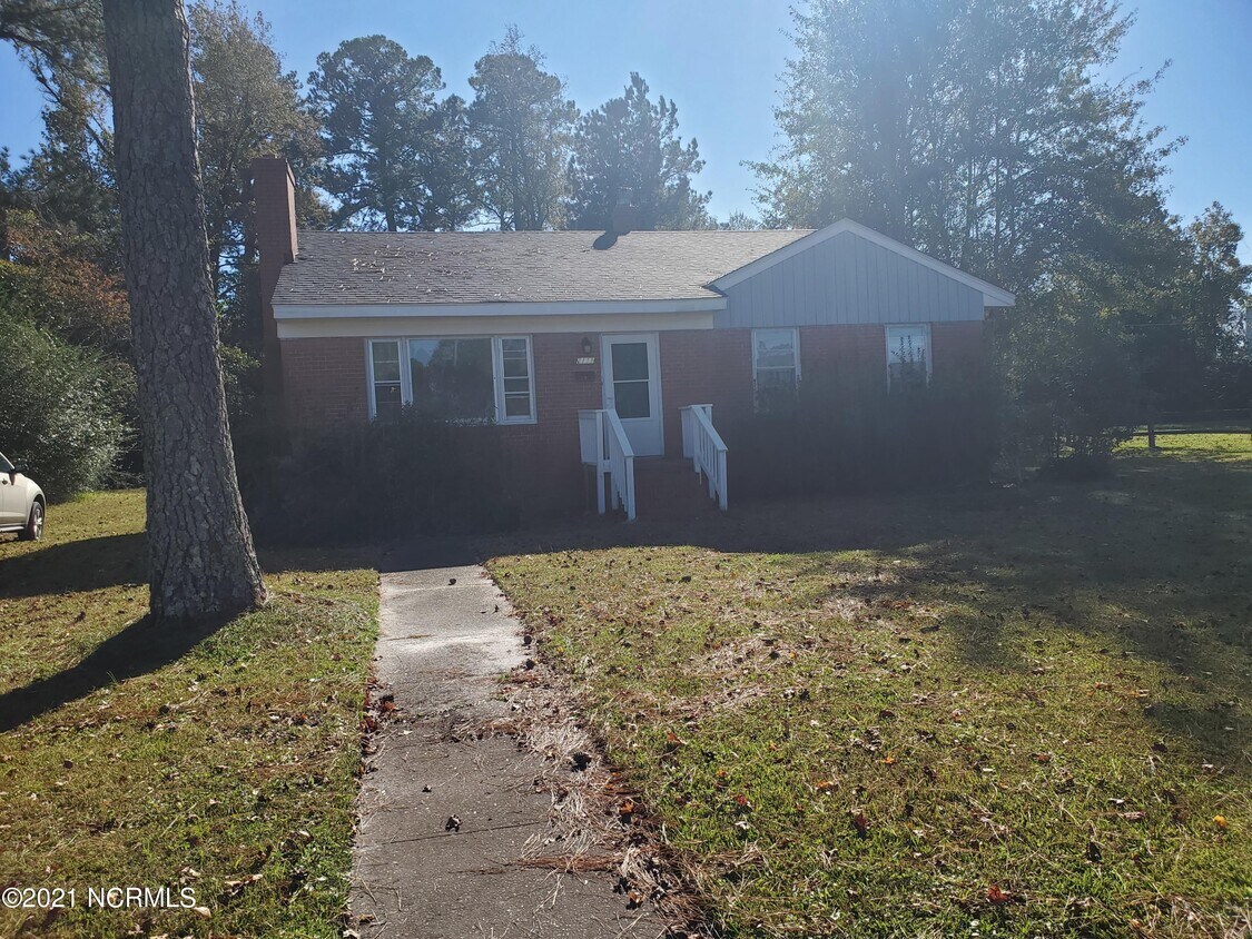 2111 Spencer Ave, New Bern, NC 28560 House for Rent in New Bern, NC