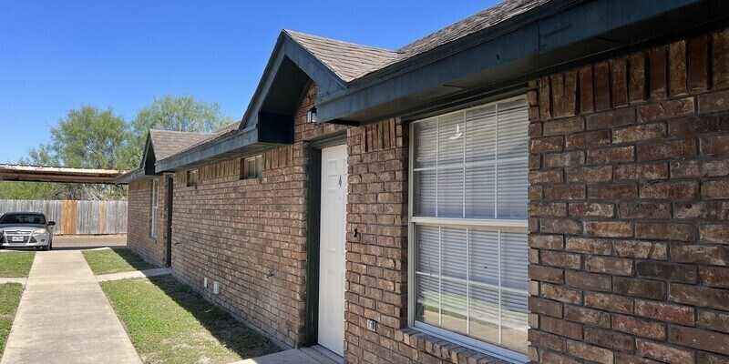 Primary Photo - 2719 Fort Brown Ave