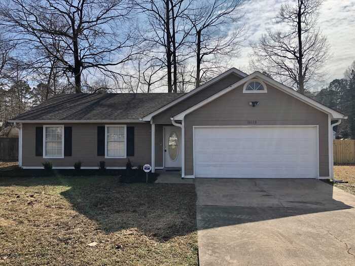 Primary Photo - 10119 Pleasant Oaks Rd