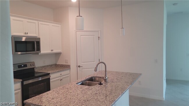 Building Photo - 3389 Menores Wy