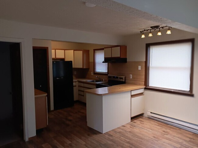 Foto del edificio - Welcome to this charming 3-bedroom, 2-bathroom home located in the scenic Tobyhanna, PA.