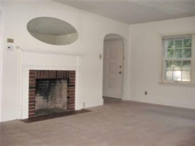 Building Photo - 426 Cherry St