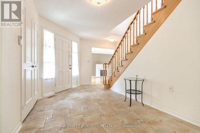 Building Photo - 70 Mossgrove Trail