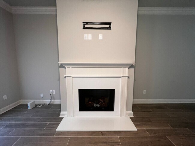 Building Photo - GORGEOUS LIKE NEW CONSTRUCTION IN CAPTAIN ...