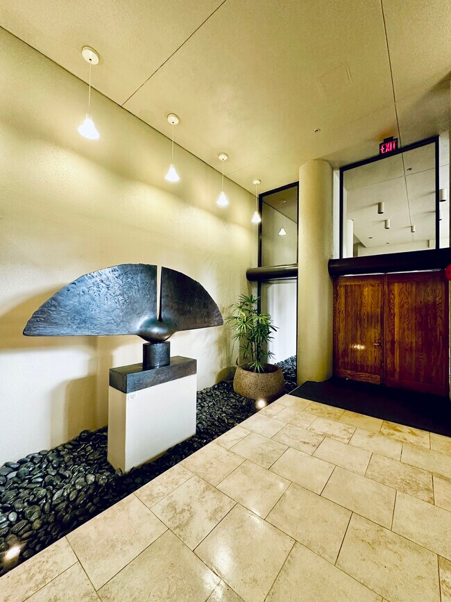 Lobby - 60 N Beretania St