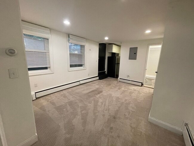 Building Photo - 61 Pinckney St