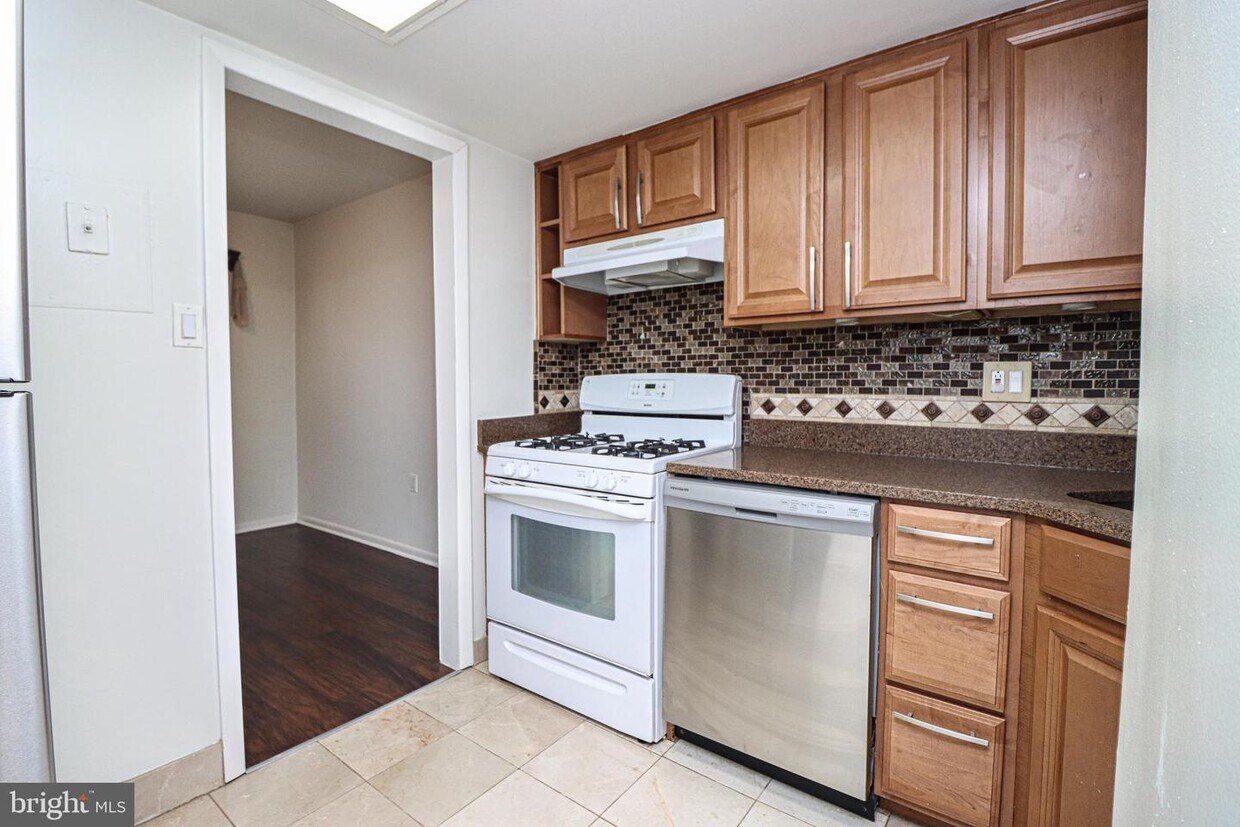 1558 Northgate Square Unit 155811A, Reston, VA 20190 Condo for Rent