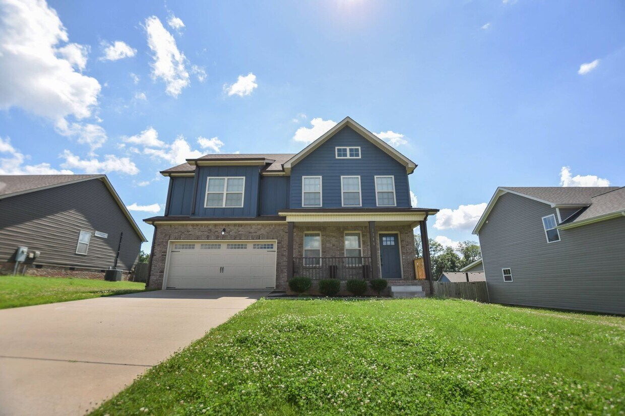 Foto principal - Pet Friendly Four Bedroom!