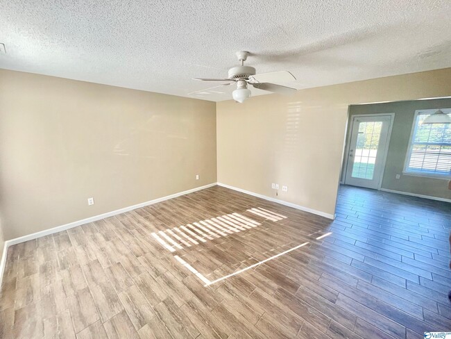 Building Photo - 155 Morring Cir