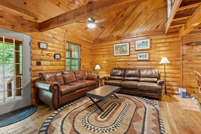 Foto del edificio - 243 Rocky Hollow Resort Rd