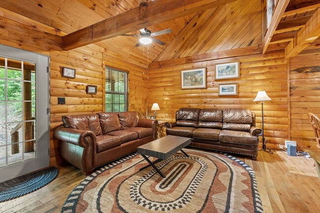 Building Photo - 243 Rocky Hollow Resort Rd