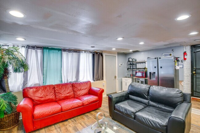Foto del edificio - 7244 Piedmont Dr