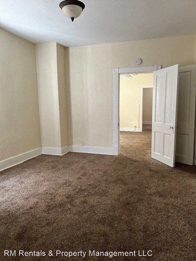 Building Photo - 2 br, 1 bath House - 610 1/2 W. Walnut