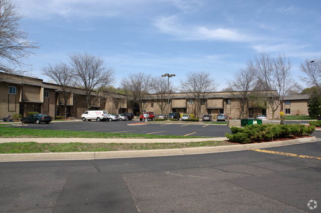 Foto del edificio - Elmwood Park Apartments