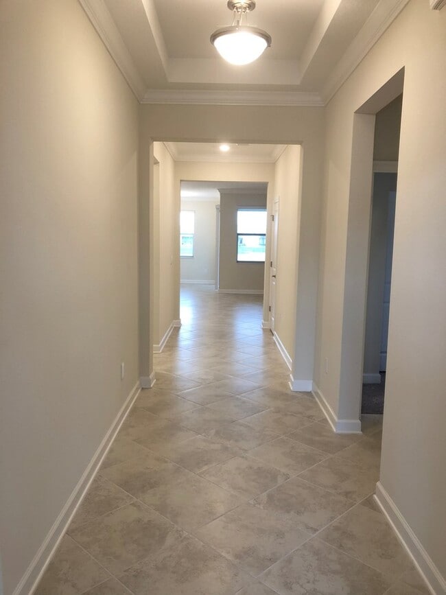 Foto del edificio - Lakefront Single Story 3/2 Home  FREE wash...