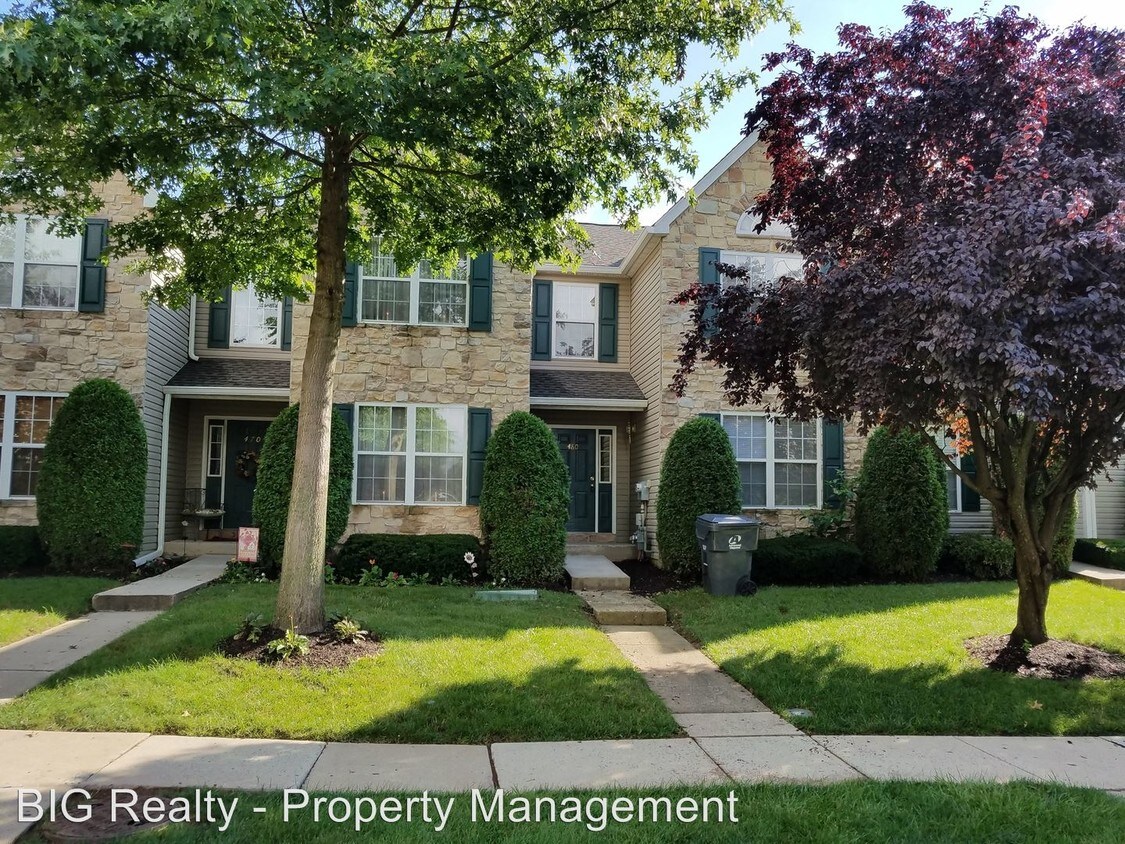 Foto principal - 480 Deer Run Ct