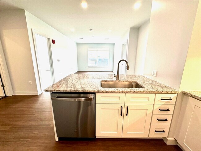 Building Photo - 45 E Central St