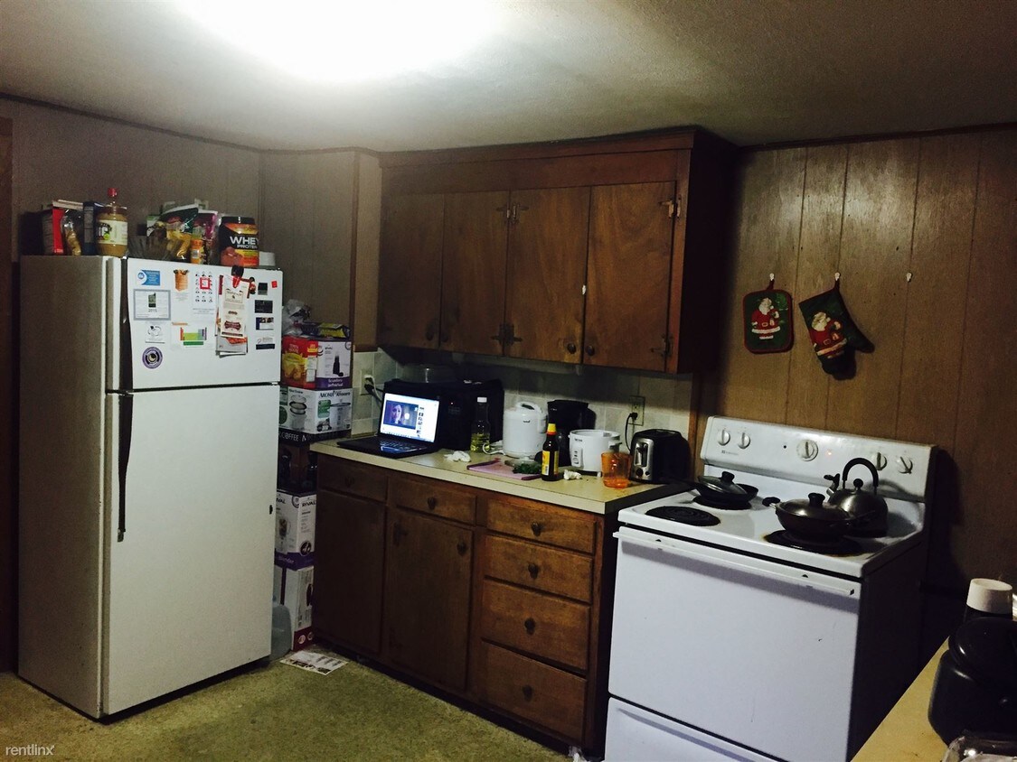 518 Storrs Rd, Mansfield Center, CT 06250 Condo for Rent in Mansfield