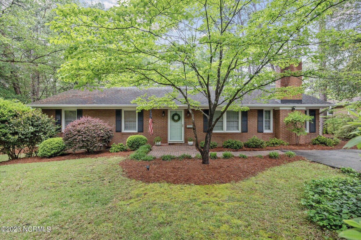 670 N Saylor St, Southern Pines, NC 28387 House Rental in Southern