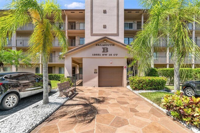 Building Photo - 12651 SW 16th Ct